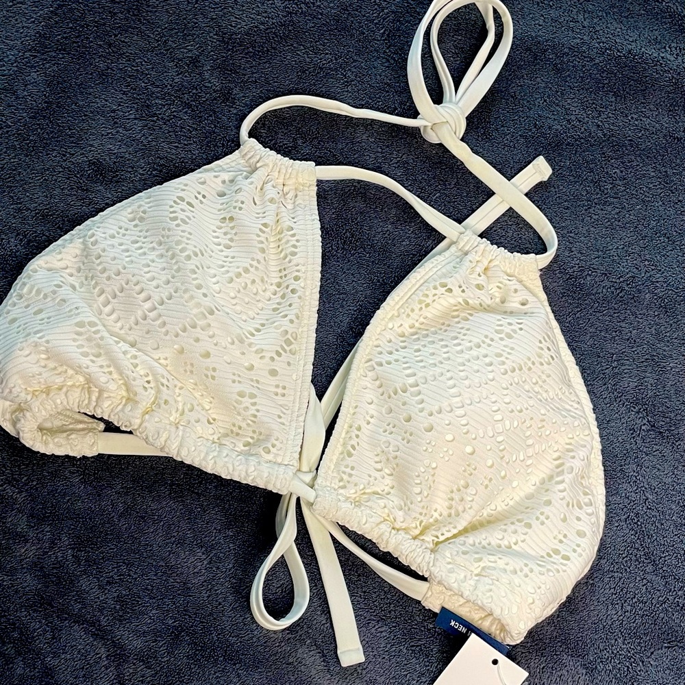 Abercrombie&Fitch High-neck
Encolure Haute Style White Bikini Top